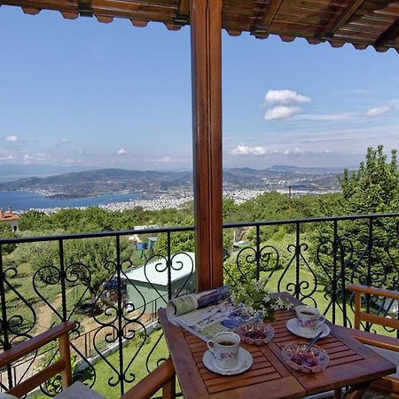 Iatrou House- Villa With Incredible View ปอร์เตเรีย ภายนอก รูปภาพ