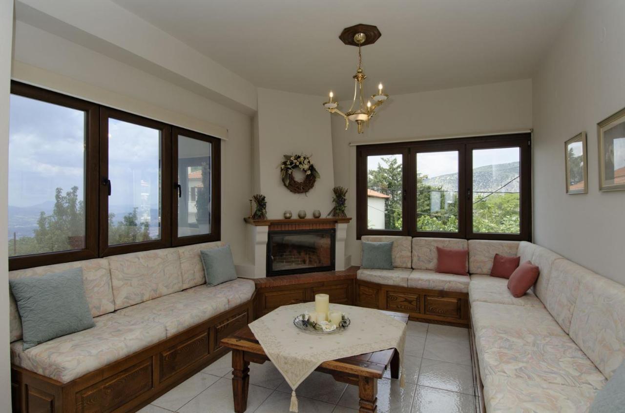 Iatrou House- Villa With Incredible View ปอร์เตเรีย ภายนอก รูปภาพ